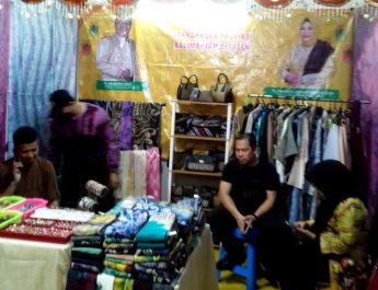 Promosikan Produk IKM, Dekranasda Kalsel Berpartisipasi di Tala Expo