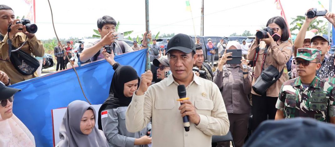 Akselerasi Produksi Pangan Nasional, Menteri Pertanian RI Optimalisasi Lahan Rawa di Desa Anjir